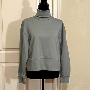 Zara cropped turtleneck sweatshirt